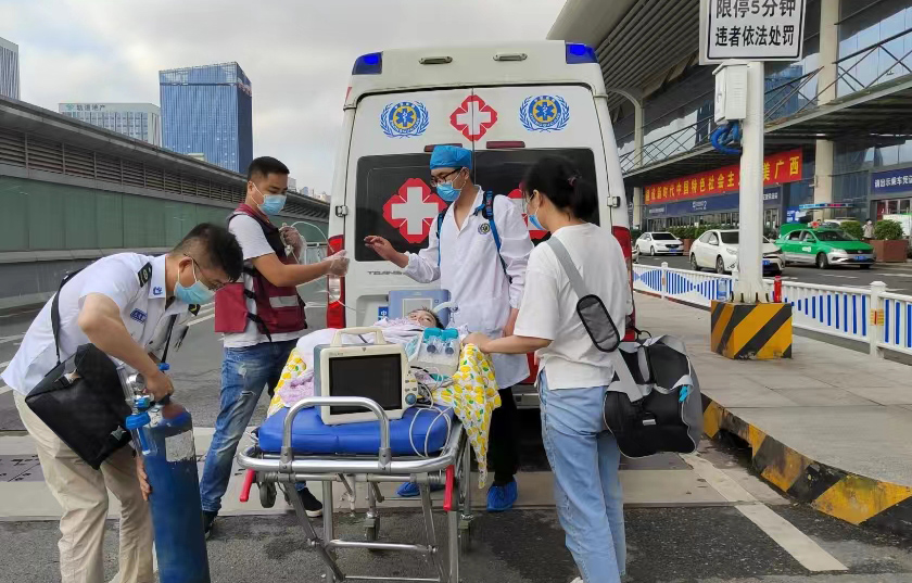 霍尔果斯市救护车出租公司